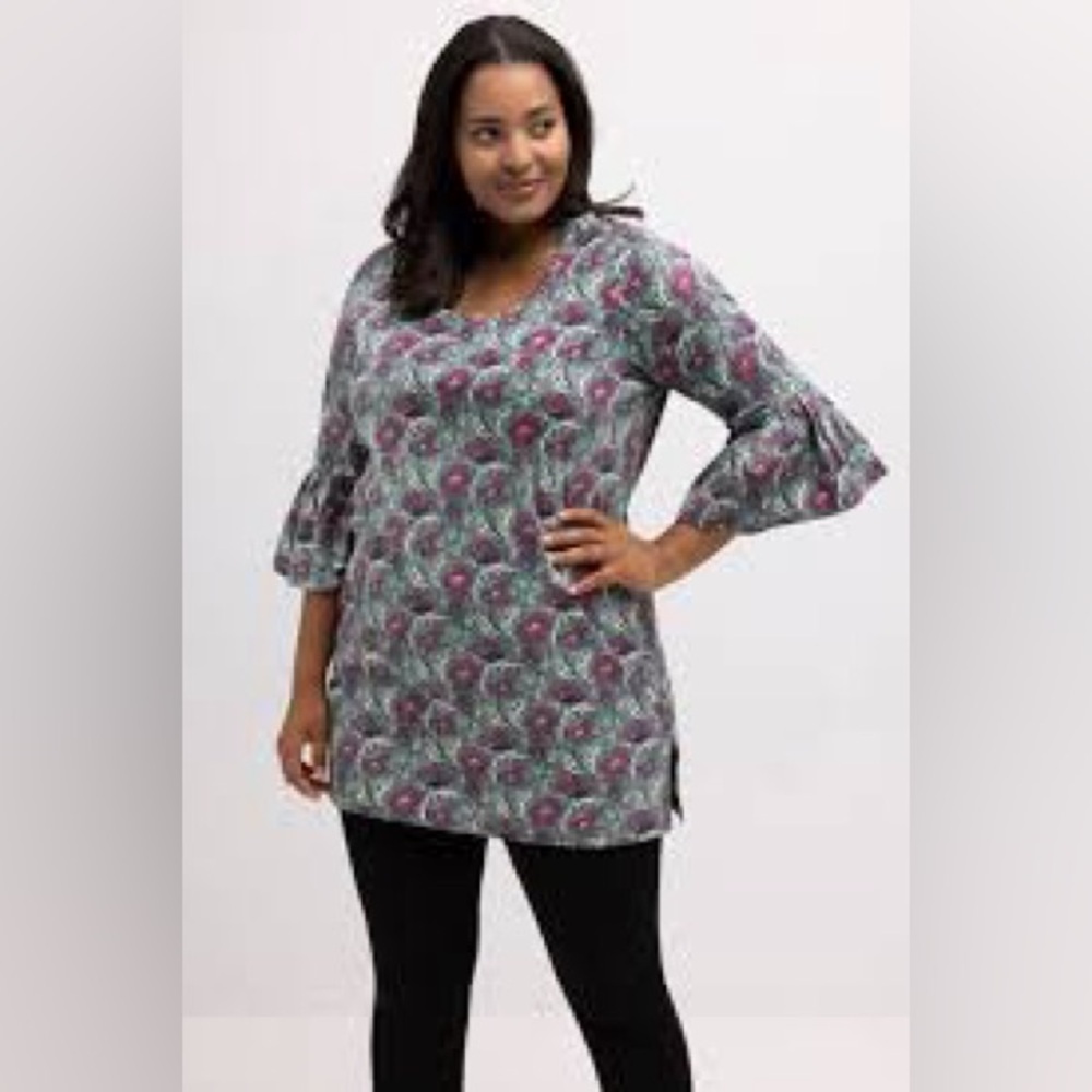Ulla Popken Gray & Berry Floral Print 3/4 Ruffle Bell Sleeve Tunic Blouse 28/30